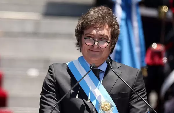 La derecha irruptiva para el doble rasero del F.M.I. y la precarización de los liderazgos populares