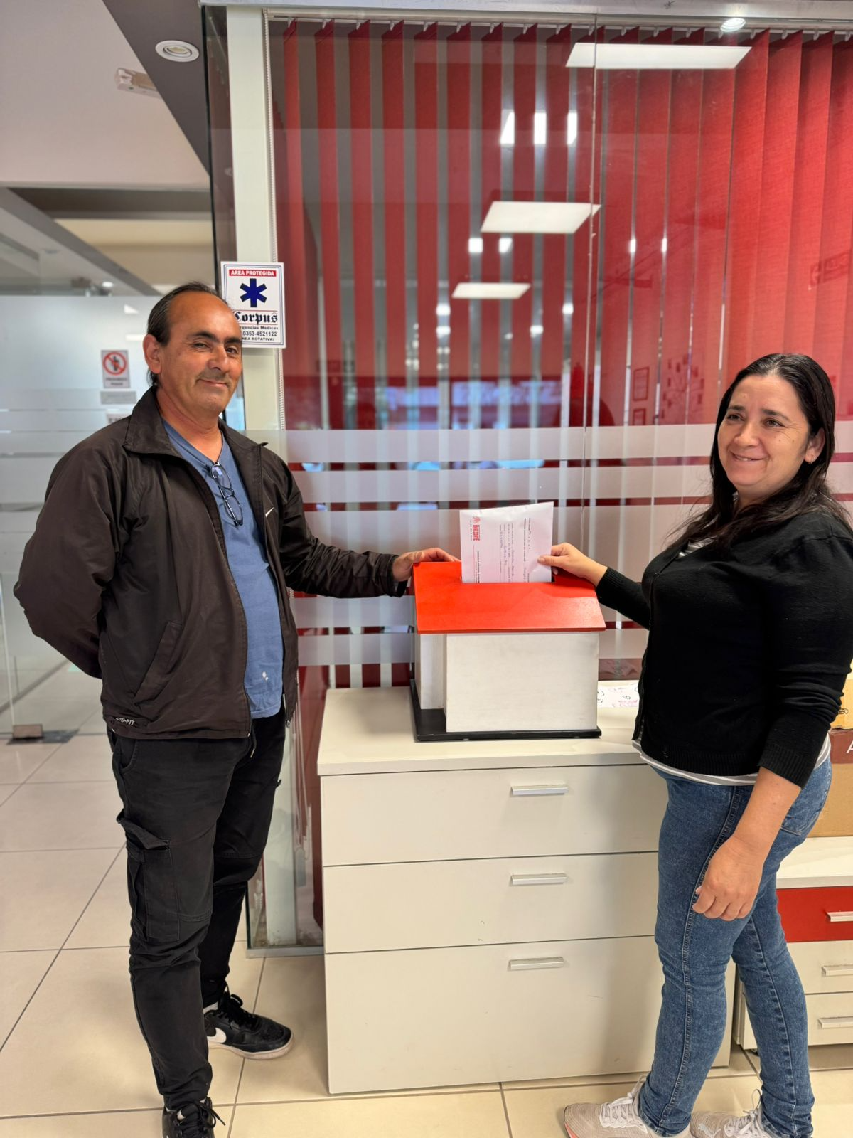 Jubiladas, familias y trabajadores camino a la adjudicación del 8 de mayo