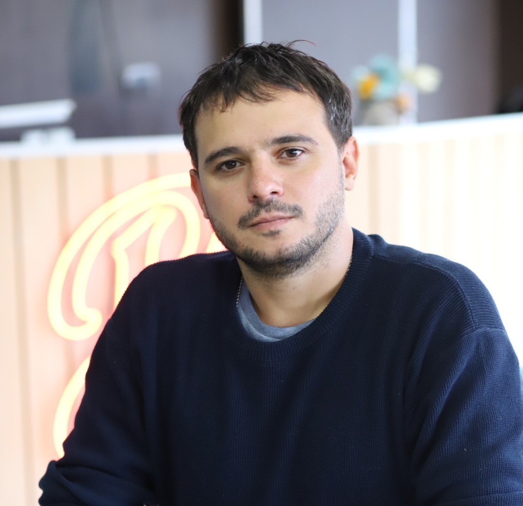 Sin norte, sin proyecto: Valentín Alaníz analiza la crisis política de Villa Nueva