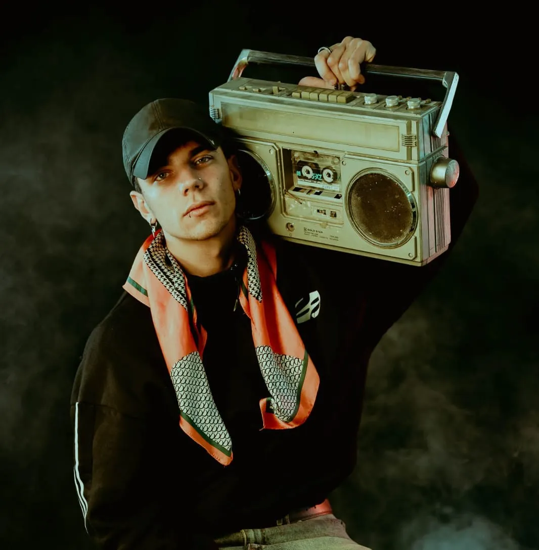 Cuando el colectivo salva: rap, barrio y batalla virtual