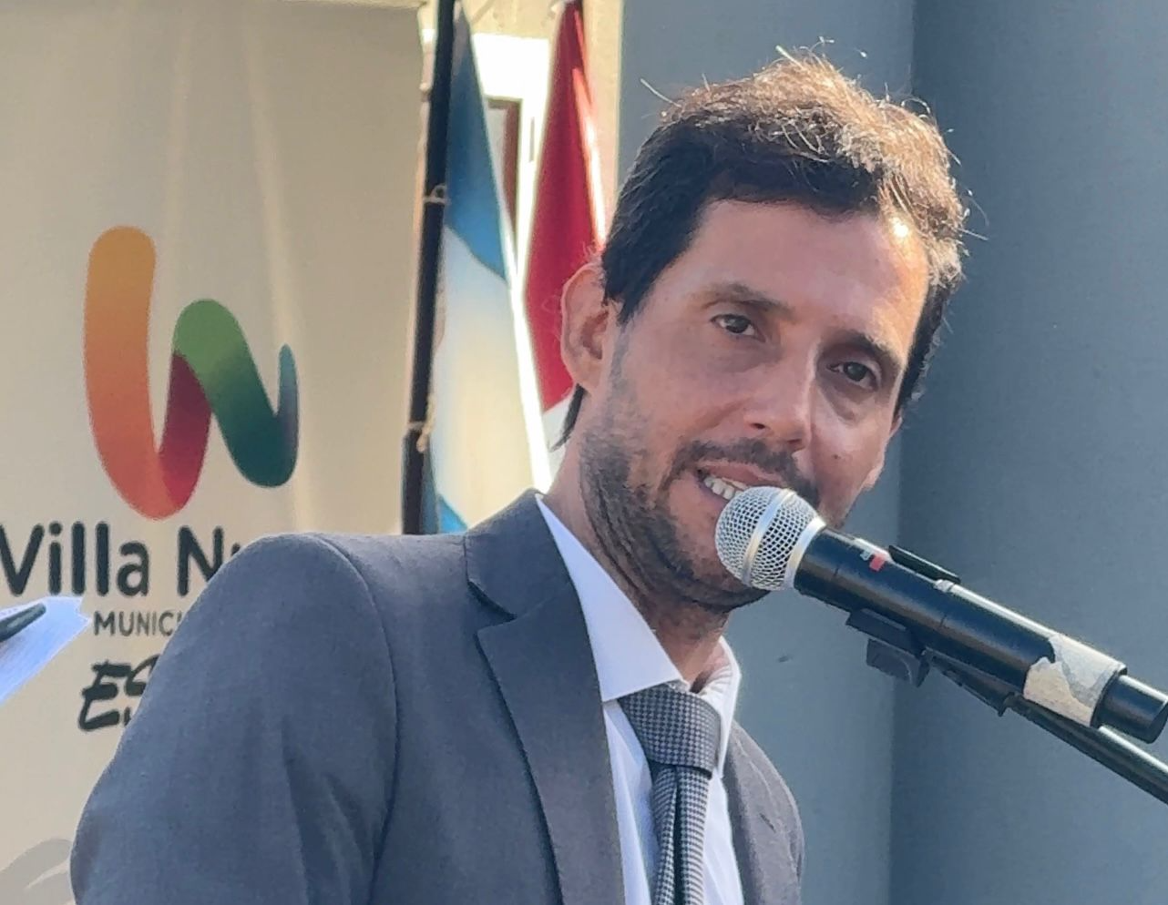 Tagni encontró su Atenea en el mundo universitario y fortalece su camino a la reelección