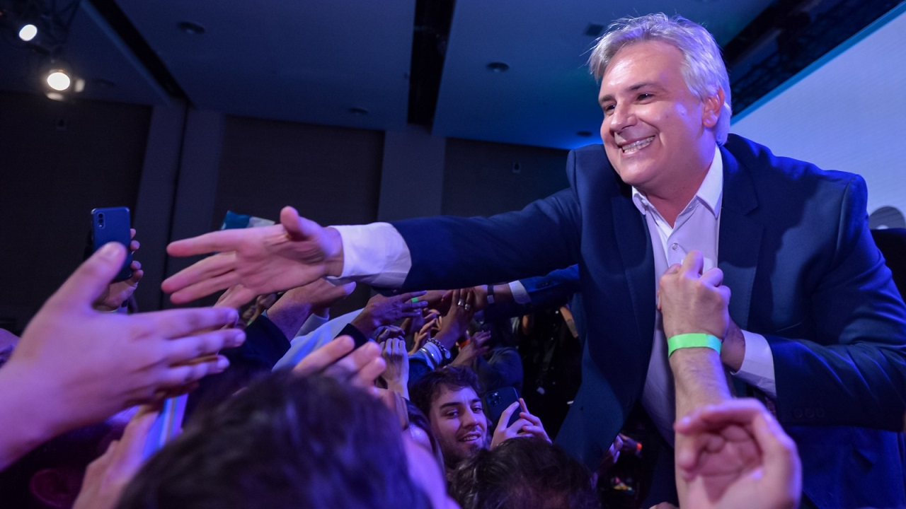 El príncipe cordobés: Llaryora revivió a Maquiavelo