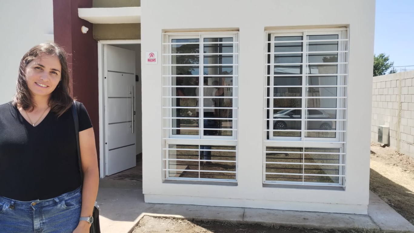 De los ladrillitos de la infancia al hogar propio