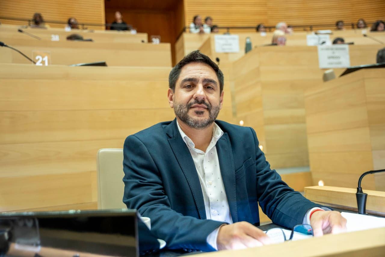 El sobreendeudamiento llegó a la Legislatura y proponen una salida para 47 mil familias