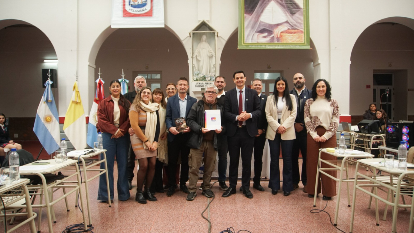 Del recinto a las instituciones, el Concejo afianza su estrategia de proximidad ciudadana