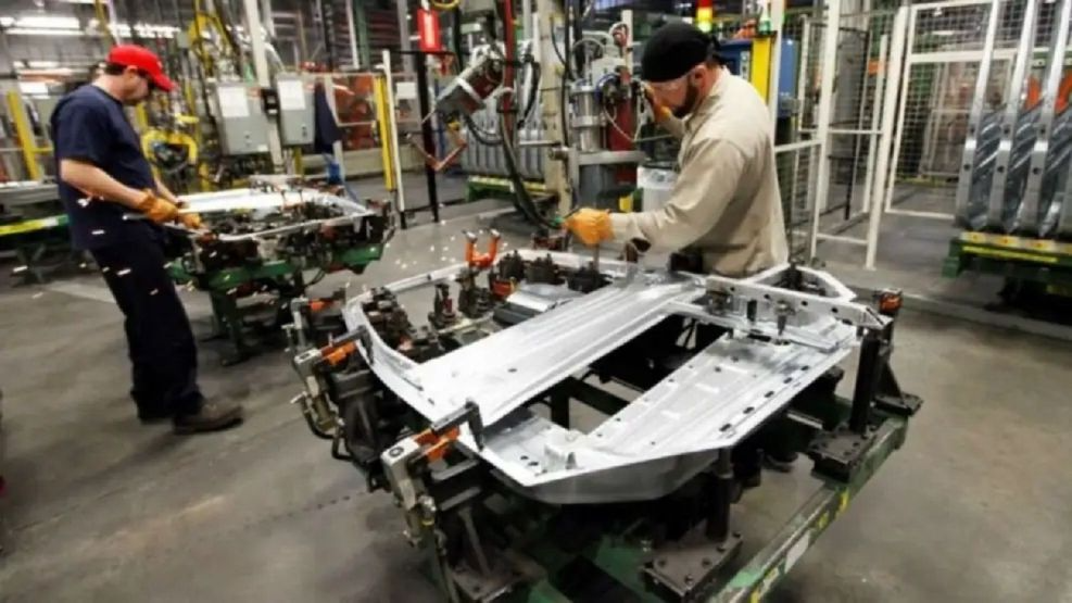 Producción, empleo y mercado interno, claves para defender a las pymes