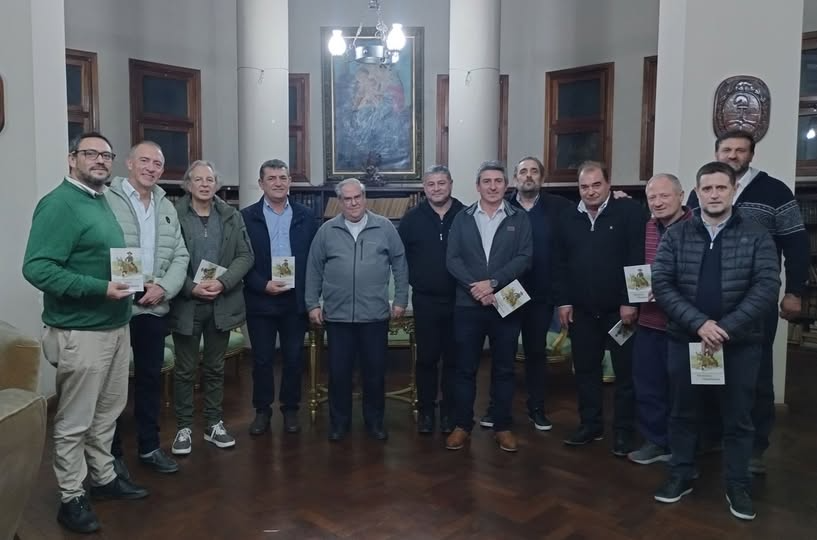 El movimiento cooperativo se reunió con el arzobispo Ángel Rossi
