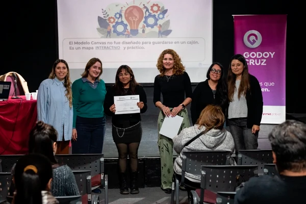 Godoy Cruz fortalece la economía social con más de 50 emprendedores certificados