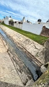 Prevenir antes de las lluvias: Aguas de Villa María intensifica el mantenimiento de desagües