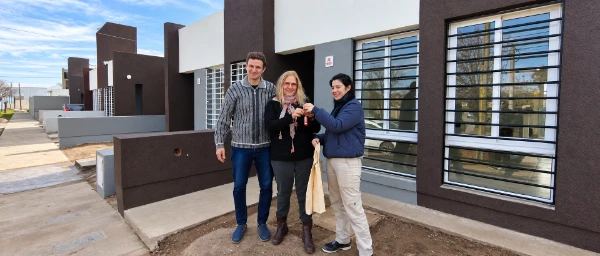 Ahorrar, insistir y creer: desde octubre de 2023 construyeron el camino hacia su casa propia